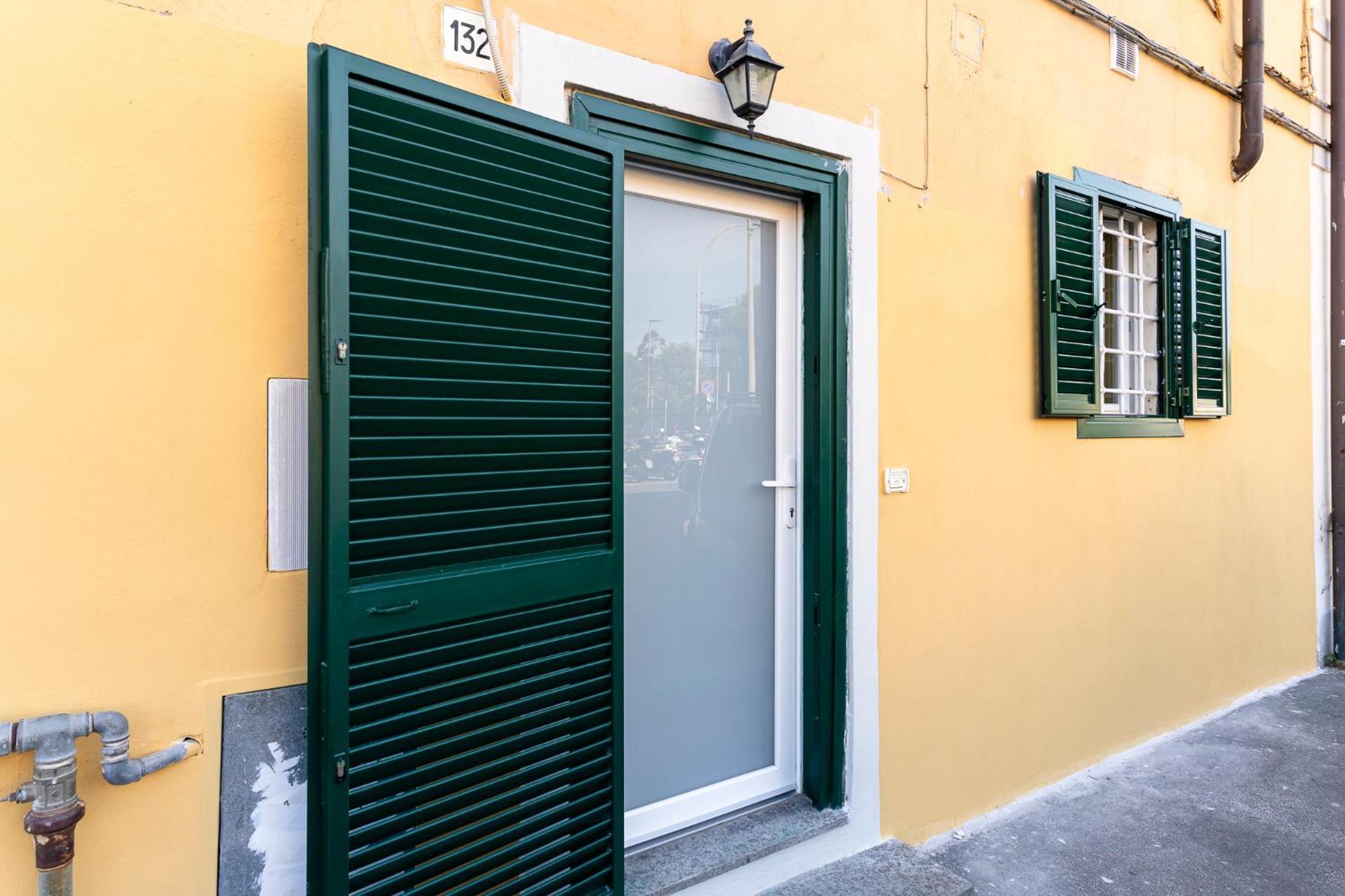 Livorno Yellow Apartament Near The Sea Exterior foto